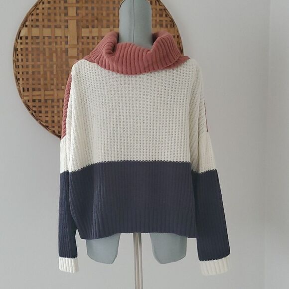 Warm & Cozy | Cowl Neck Sweater - Picture 4 of 6